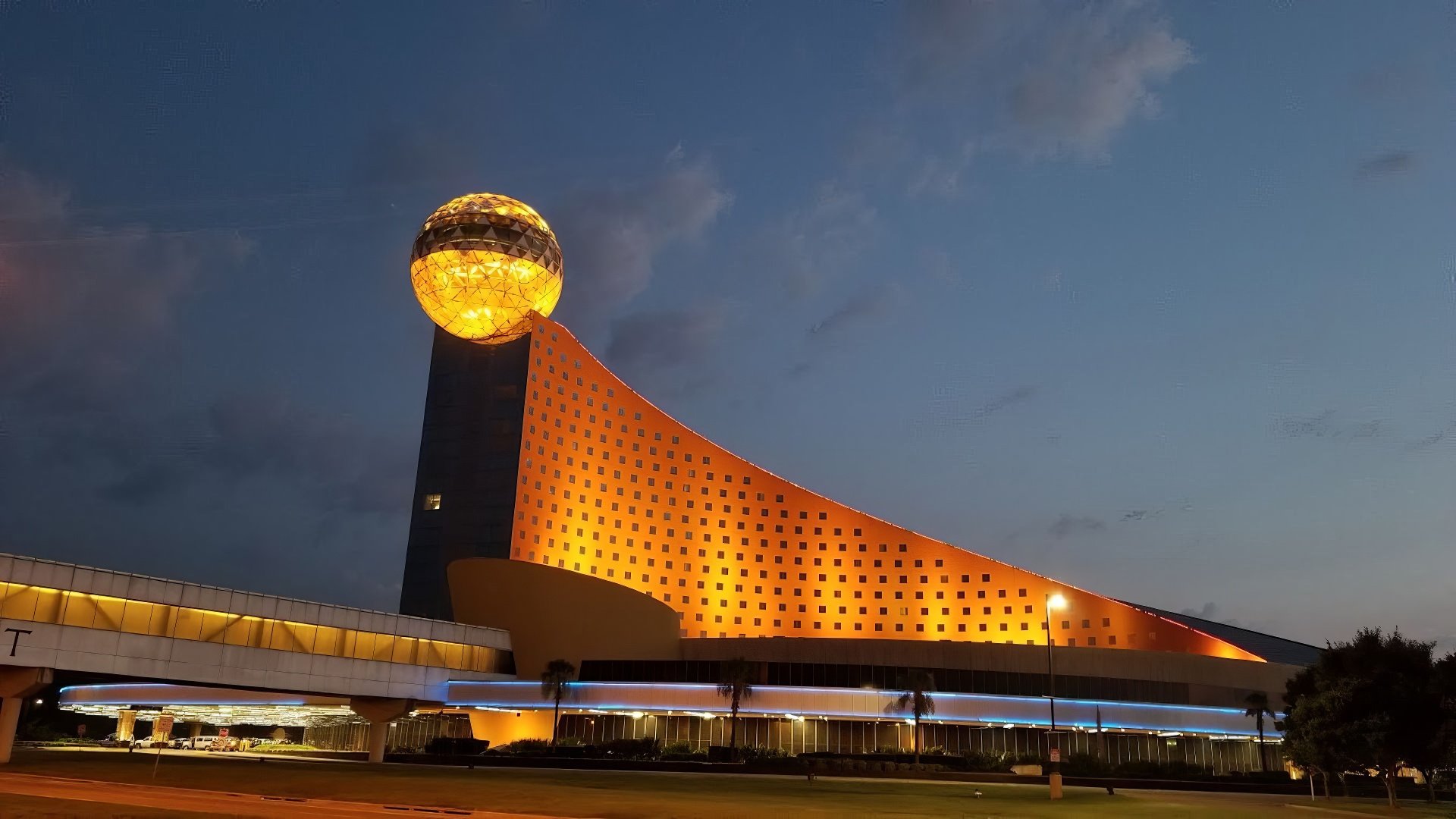 Golden Moon Hotel & Casino